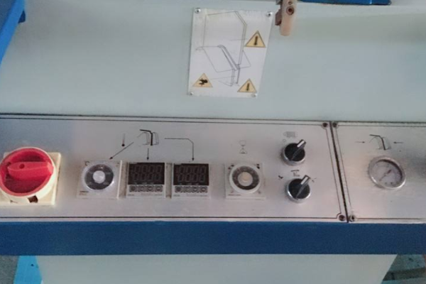 怎樣檢測發(fā)電機油壓？